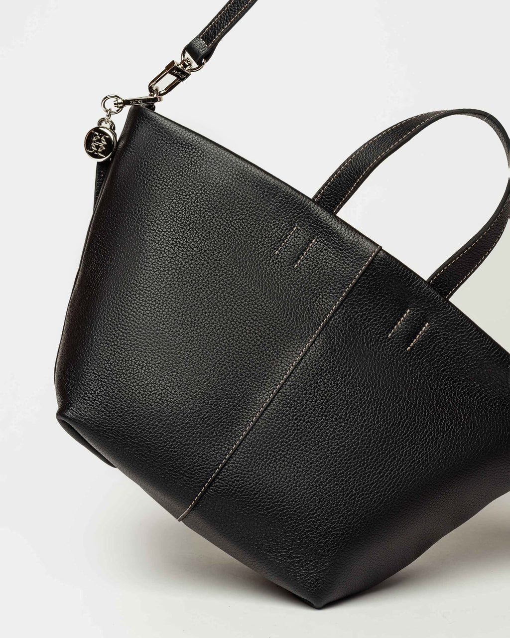 Cartera de mano The Flapper en cuero graneado