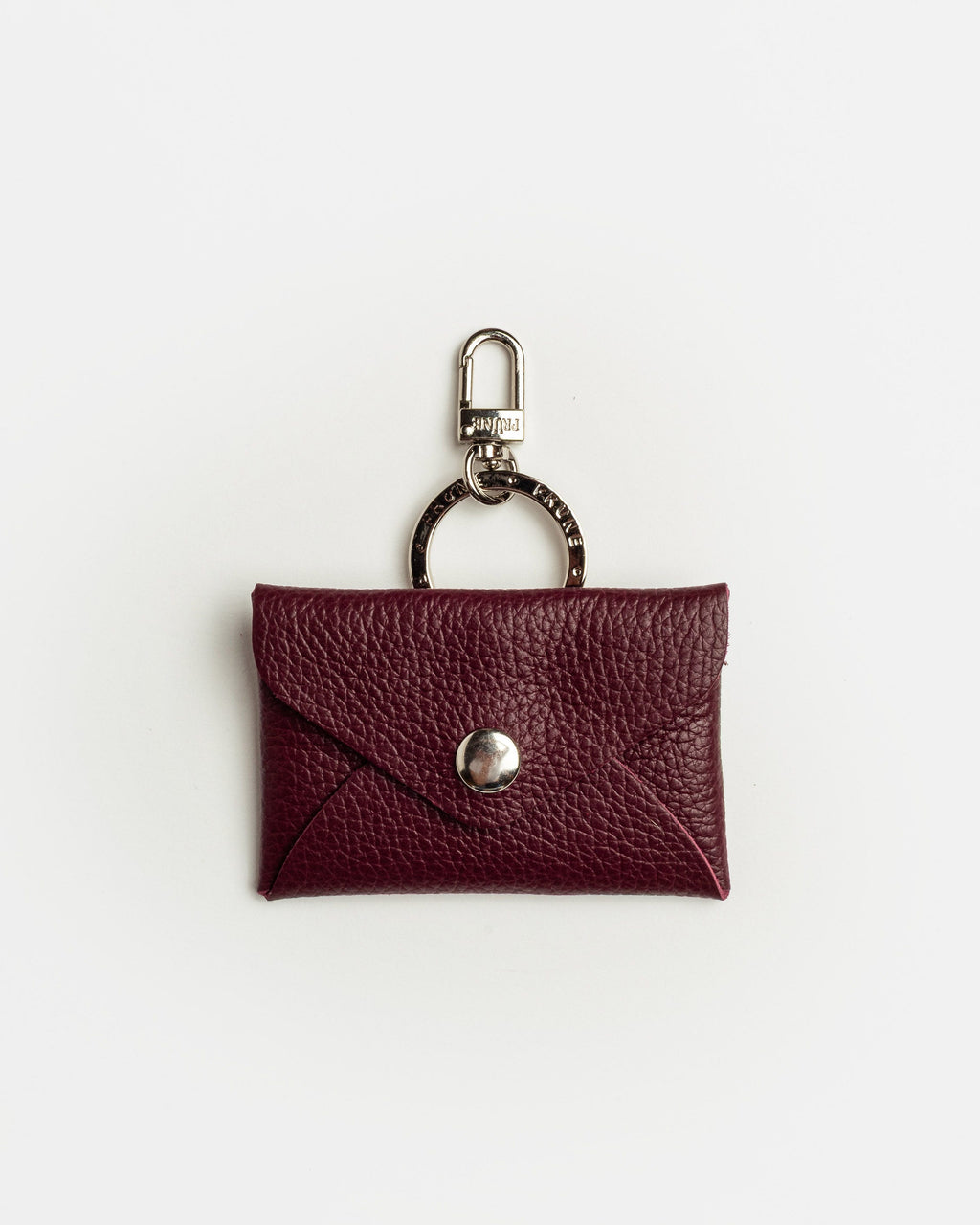 Llavero Charm Mila en cuero graneado