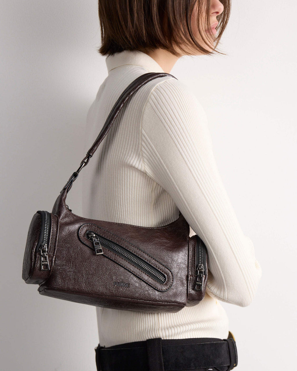 Cartera al hombro Kendall en efecto cuero arrugado