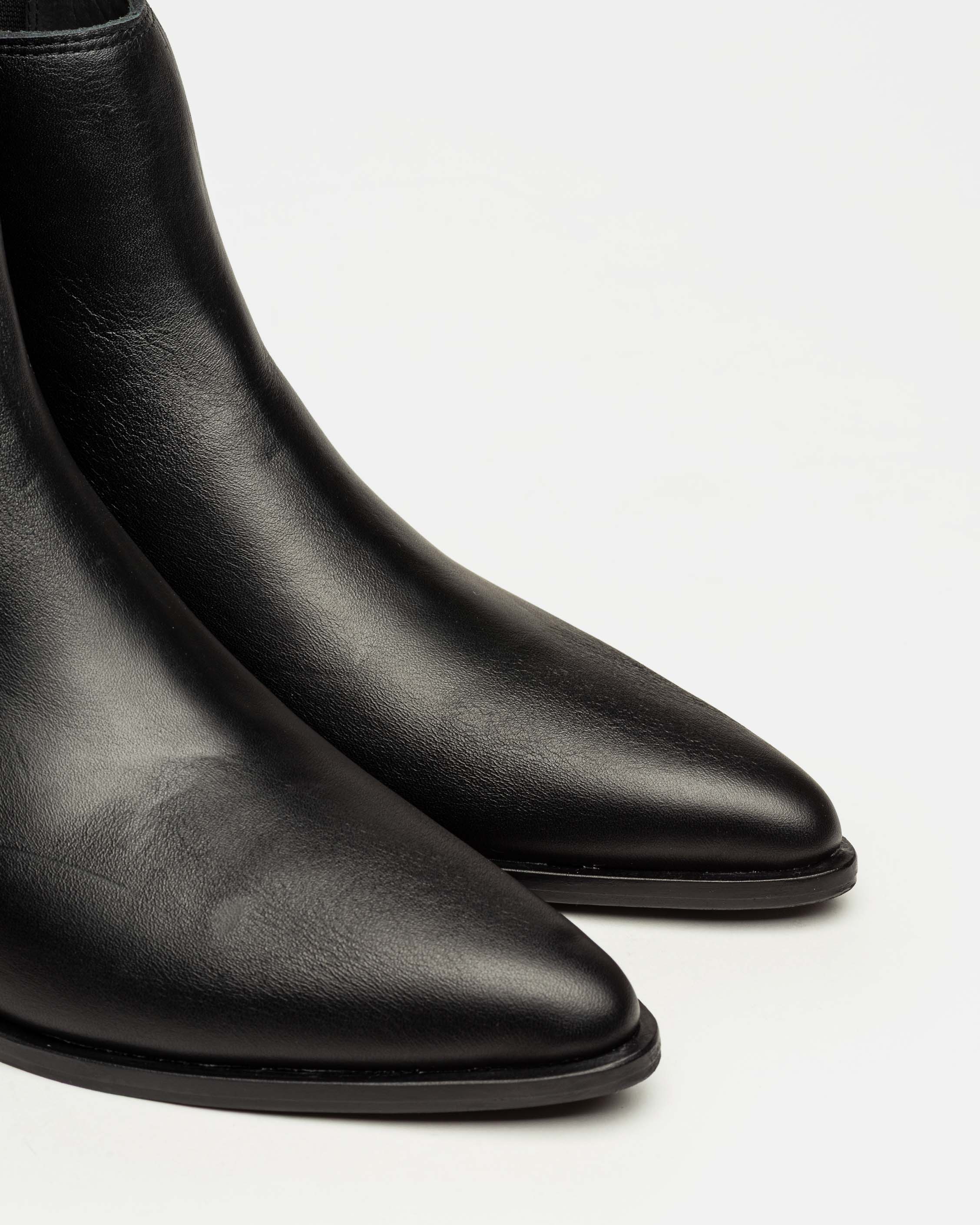 Bota caña baja Samy en cuero liso