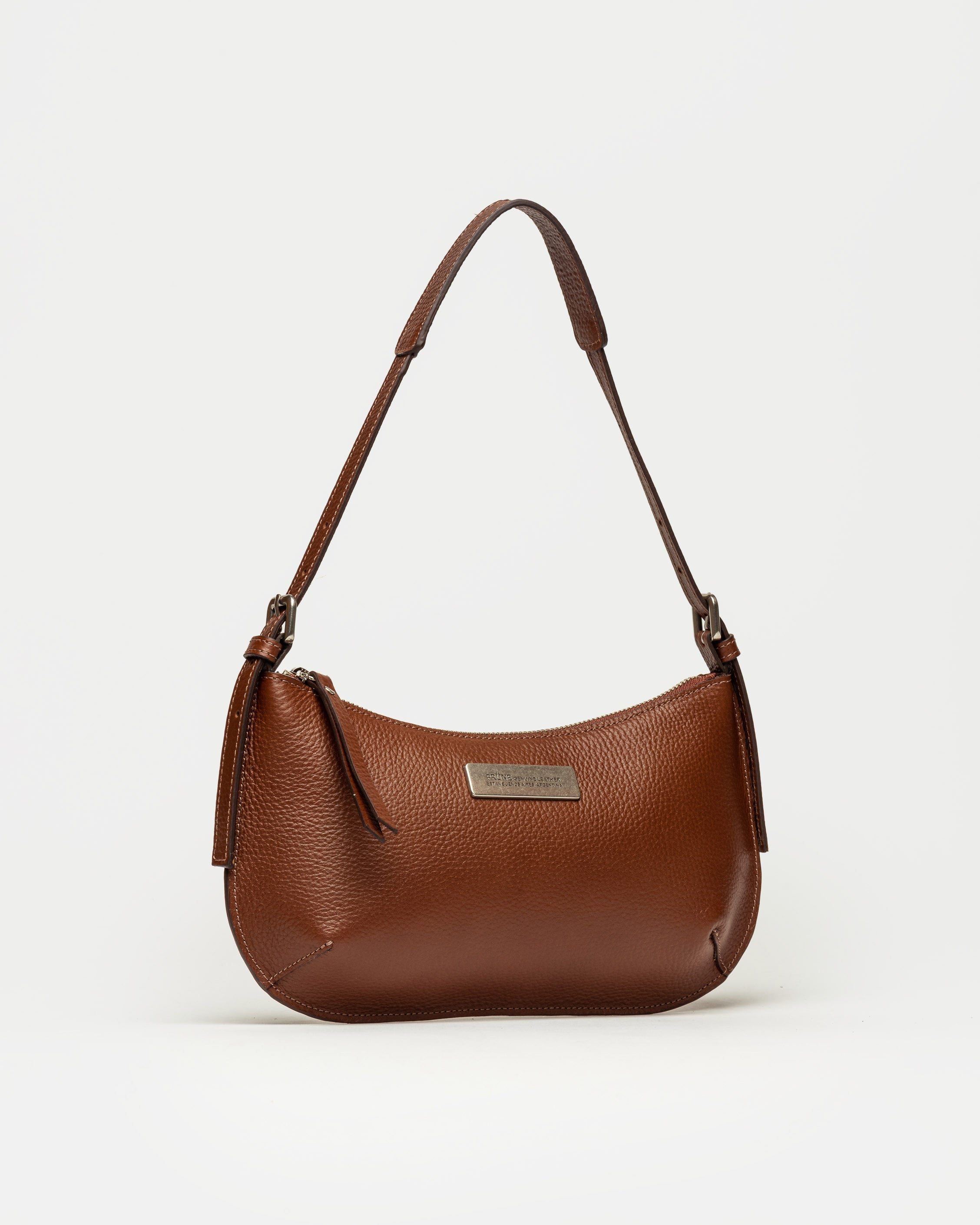 Cartera al hombro Mia en cuero graneado