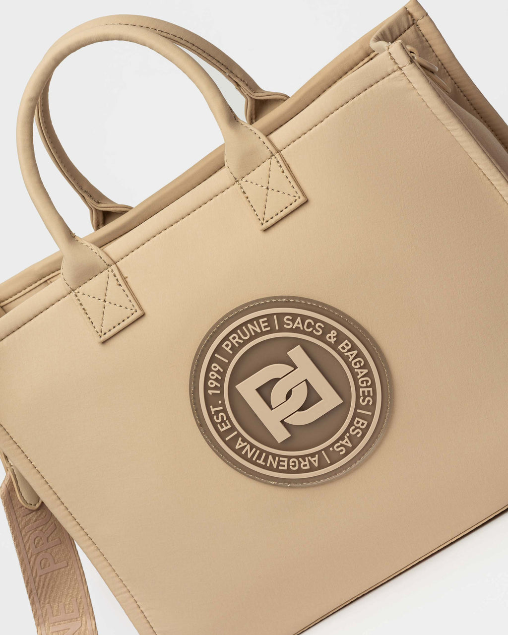 Cartera de mano Elena en nylon