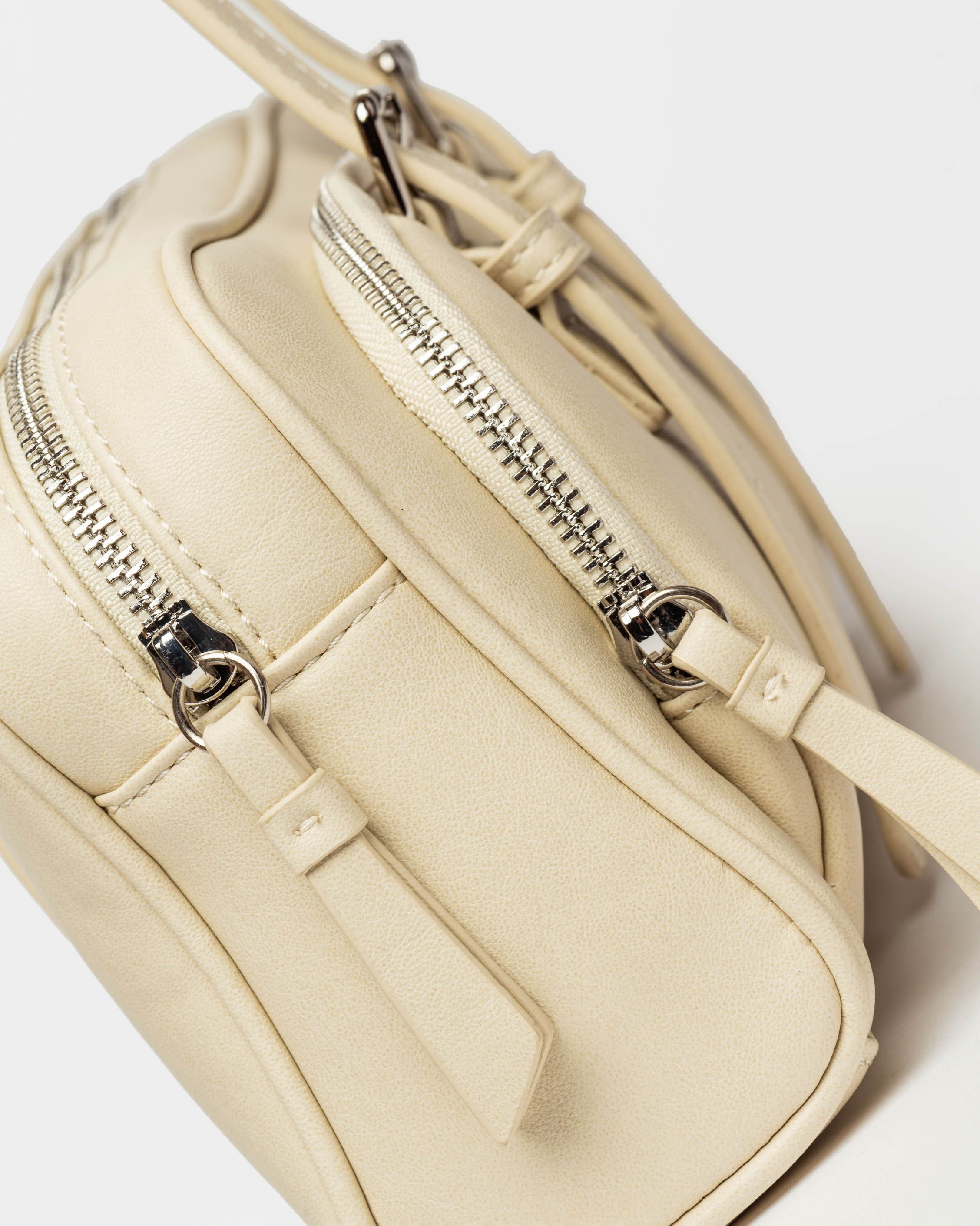 Cartera al hombro Lagoon en efecto cuero liso